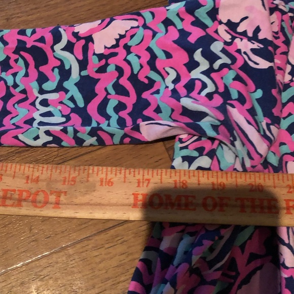 Lilly Pulitzer | Rylie UPF 50+ Cover Up Hooded Dress in Lobstah Roll Print S - Picture 5 of 9